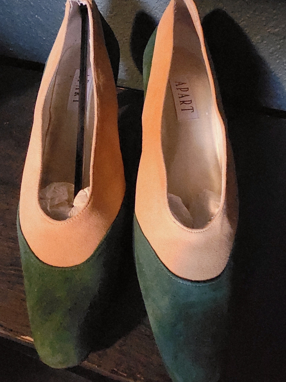 APART Two-Tone Green and Tan Suede Pointed Pumps